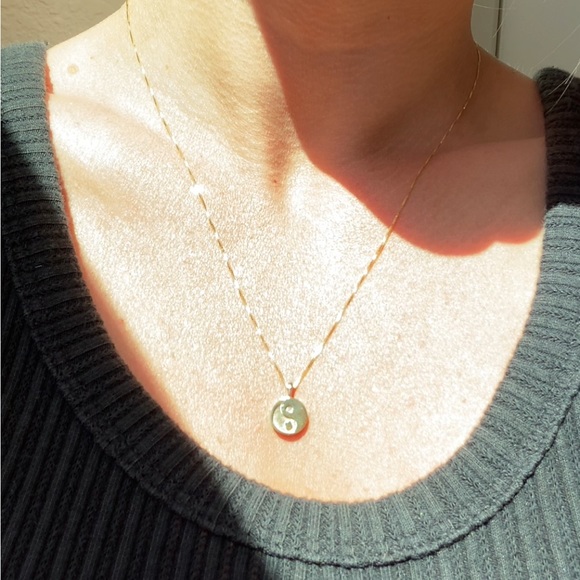 14k solid gold Yin Yang Necklace - Picture 5 of 6